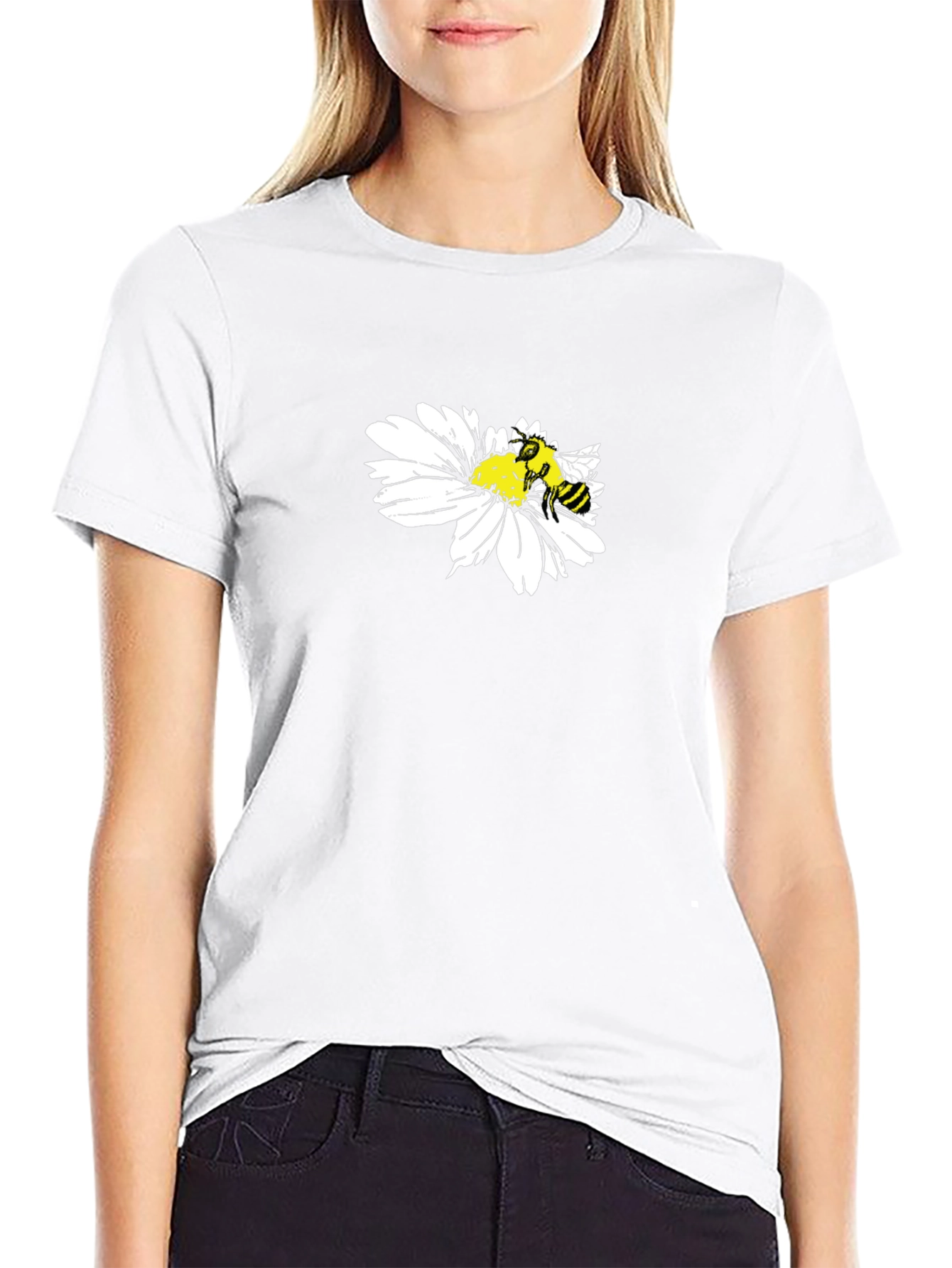 Bee on Daisy Graphic T-Shirt - Black