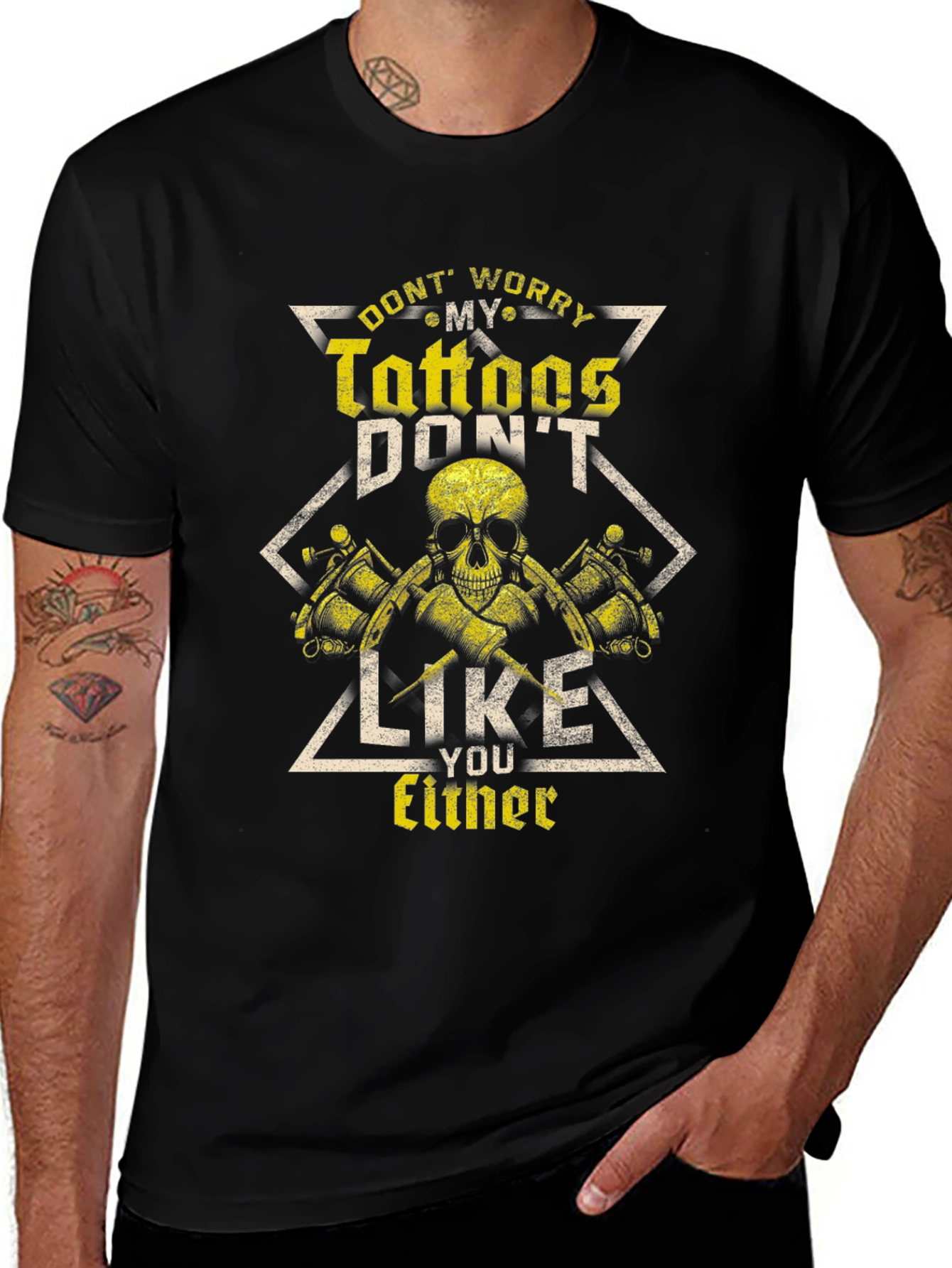 Tattoo Lover T-Shirt - Skull & Tattoo Gun Design