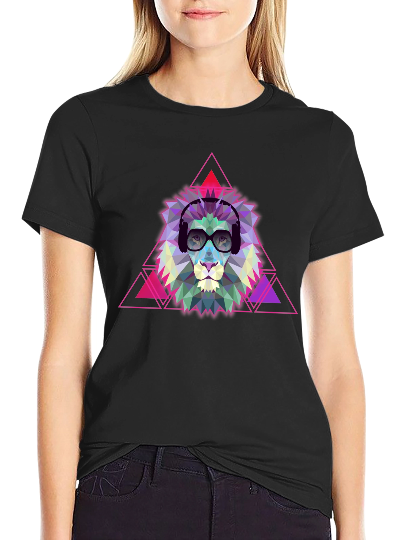 Geometric Lion Graphic Tee - Cool & Trendy!