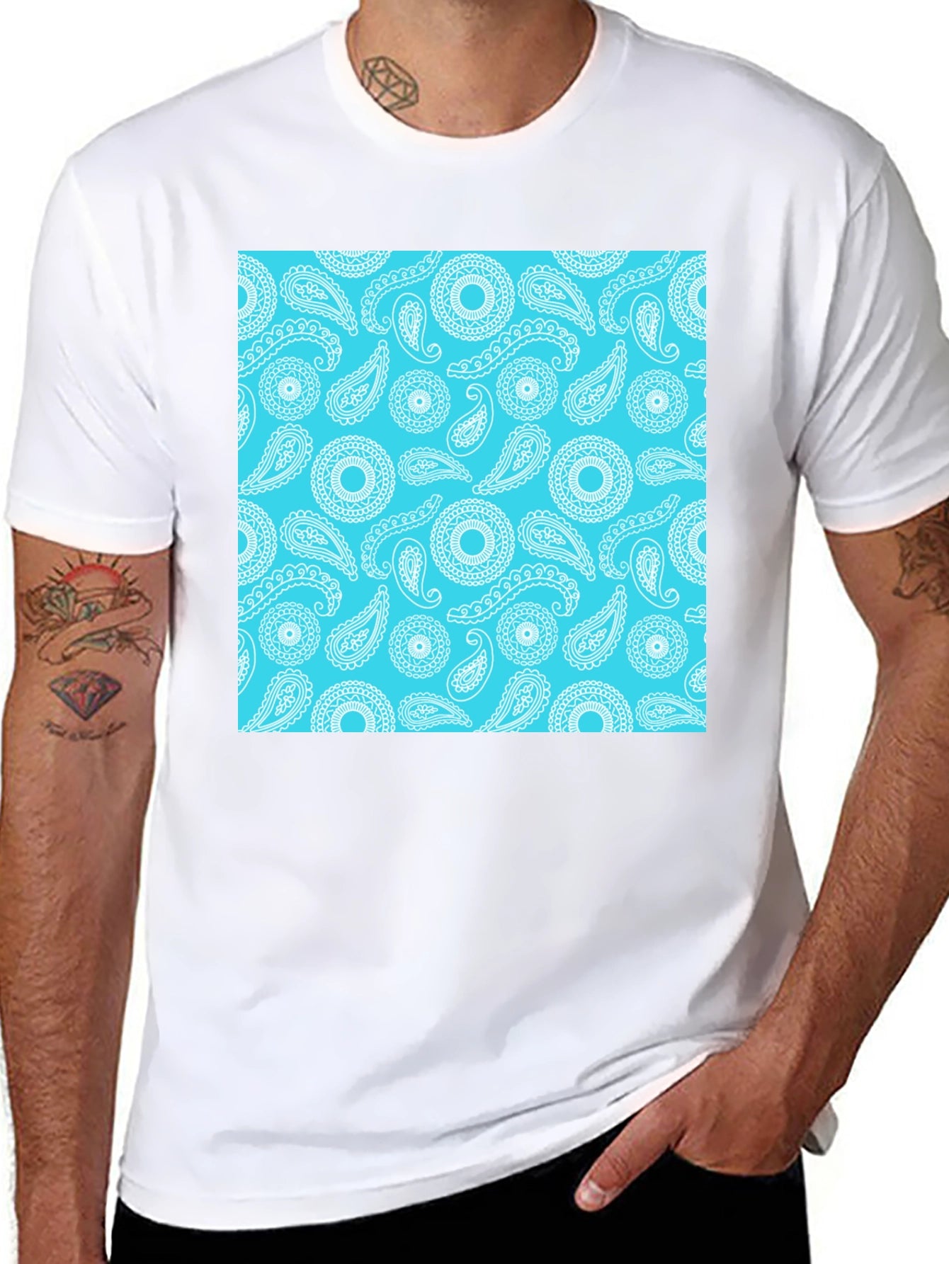 Paisley Pattern Tee - Stylish Black T-Shirt