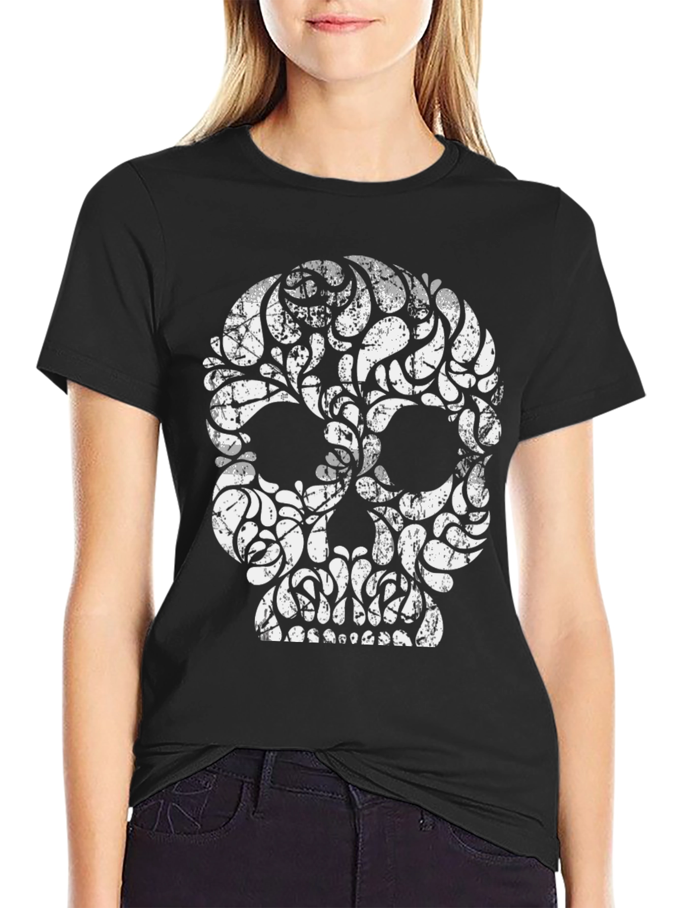 Skull Graphic Print Tee - Modern Edgy Design
