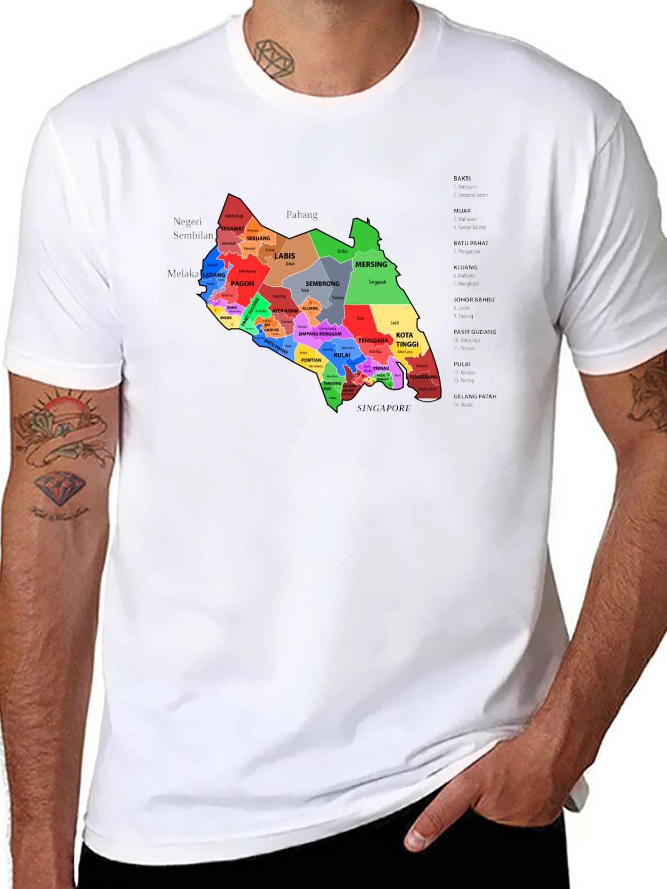 Johor Malaysia T-Shirt - Black District Map Design