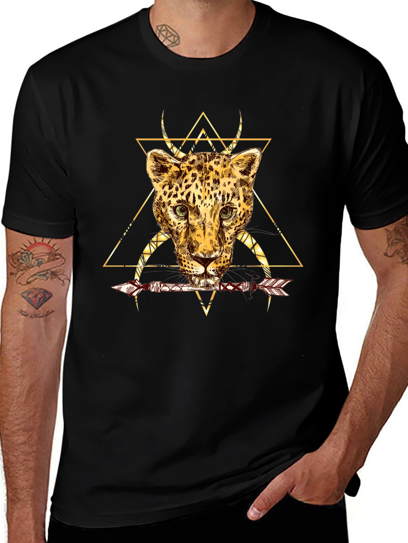 Leopard Arrow Graphic T-Shirt - Modern Design