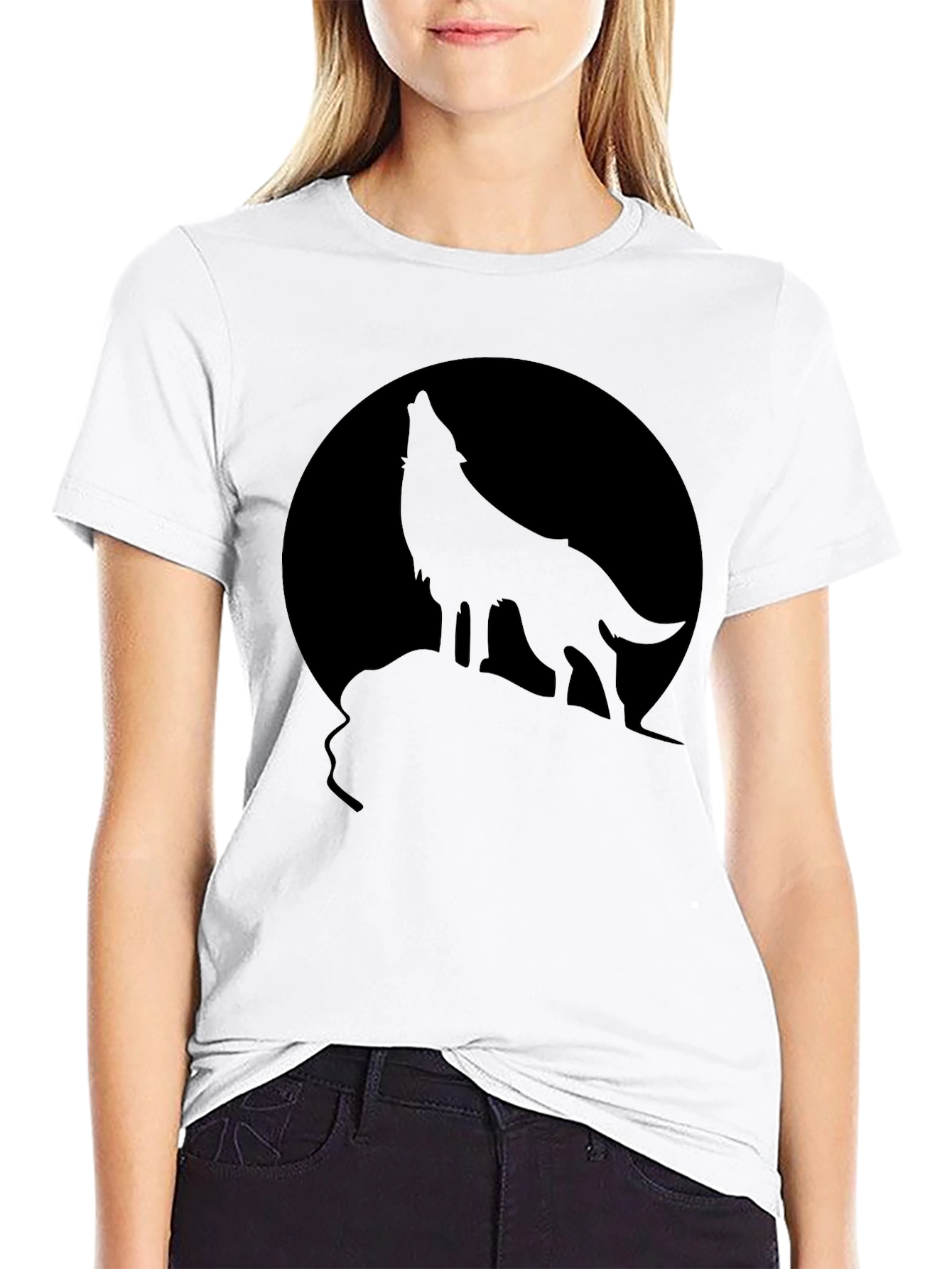 Black Wolf Howling at Moon T-Shirt