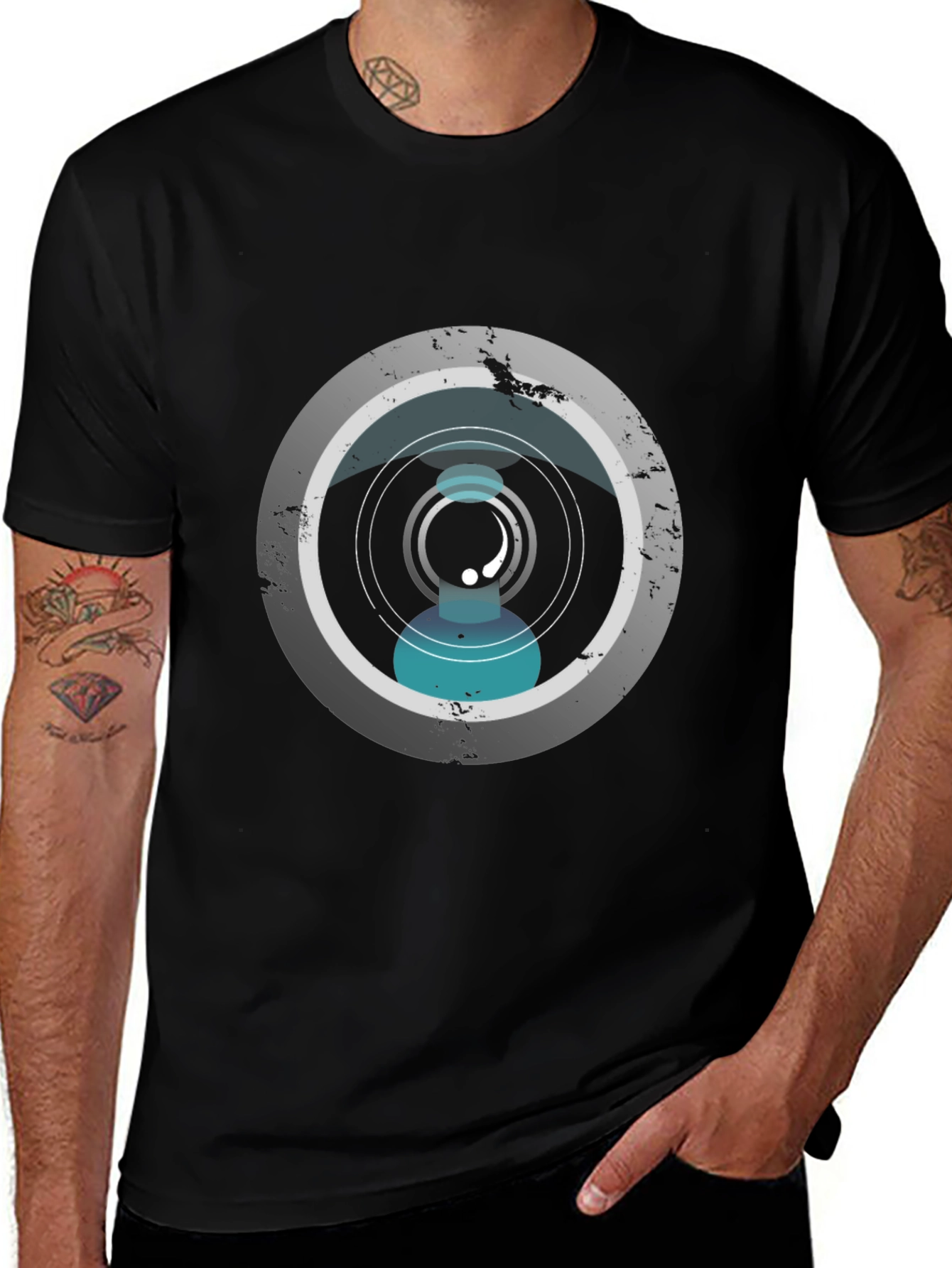Modern Graphic Tee - Abstract Circle Design Black T-Shirt