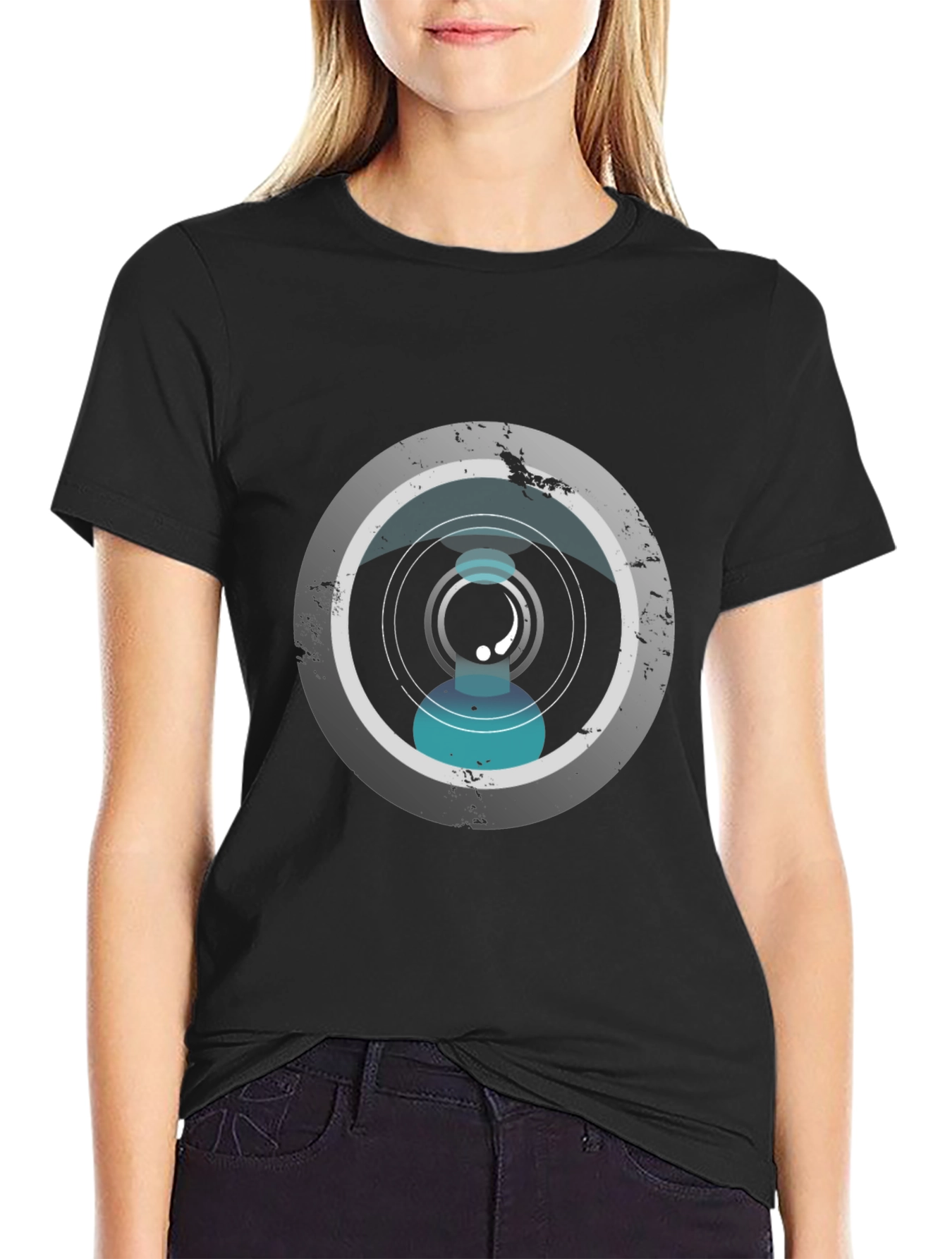 Modern Graphic Tee - Abstract Circle Design Black T-Shirt