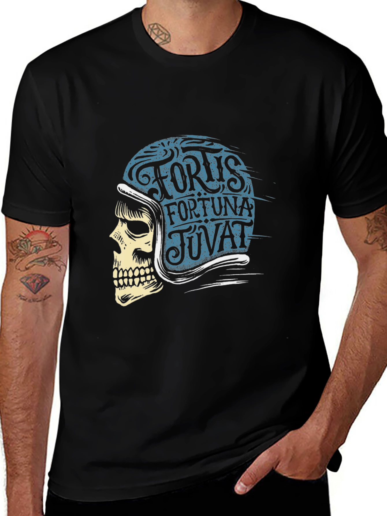 Skull Helmet T-Shirt: Fortis Fortuna Iuvat Design