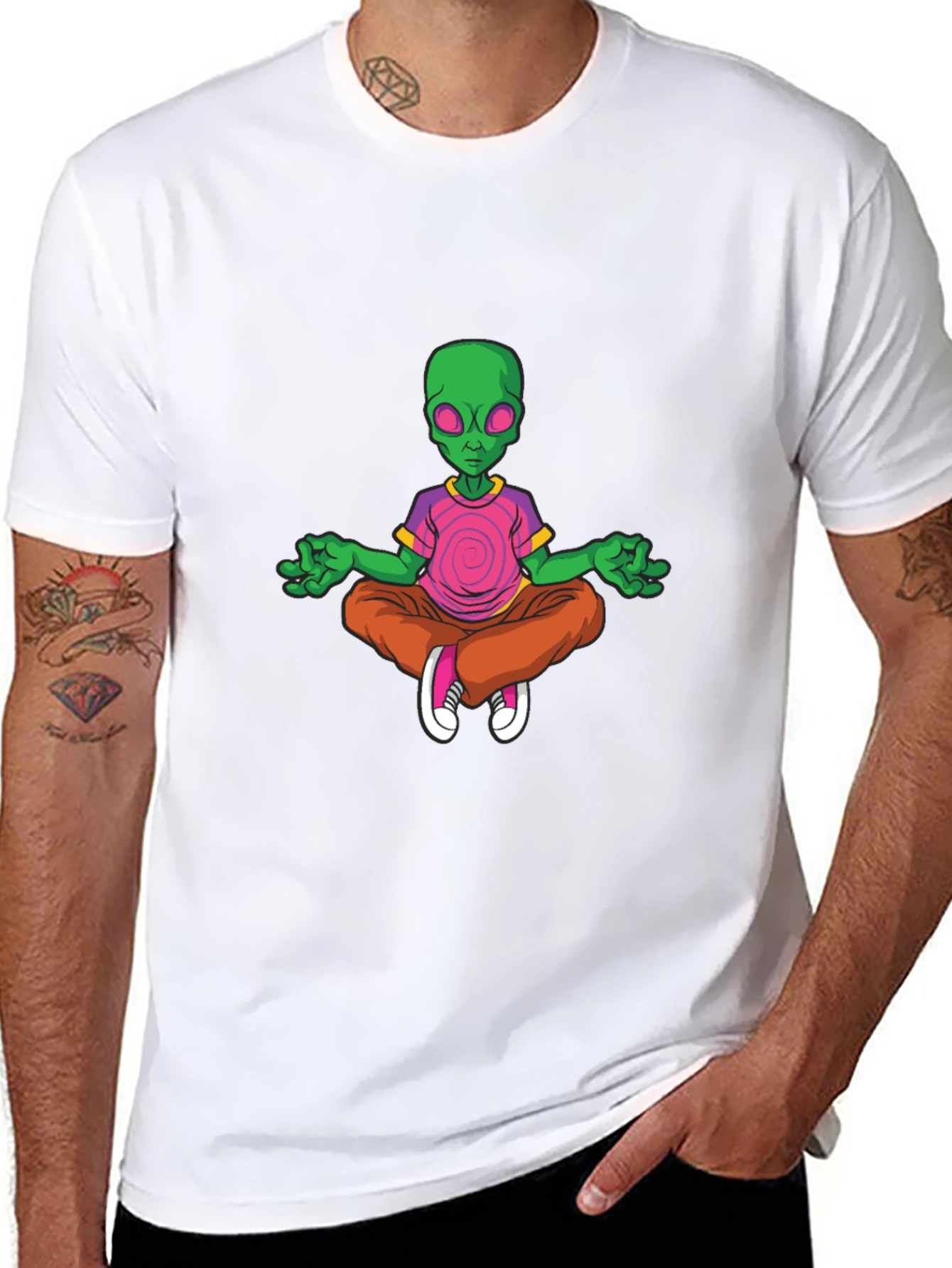 Meditating Alien Graphic Tee - Relaxed Fit Black