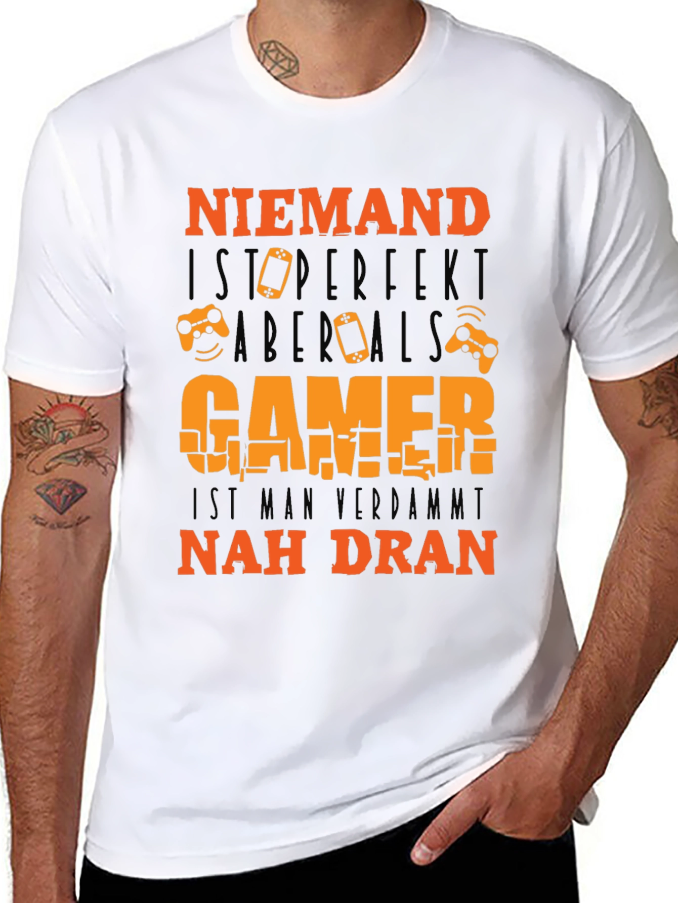 Gamer T-Shirt: Niemand Ist Perfekt - But Gamer