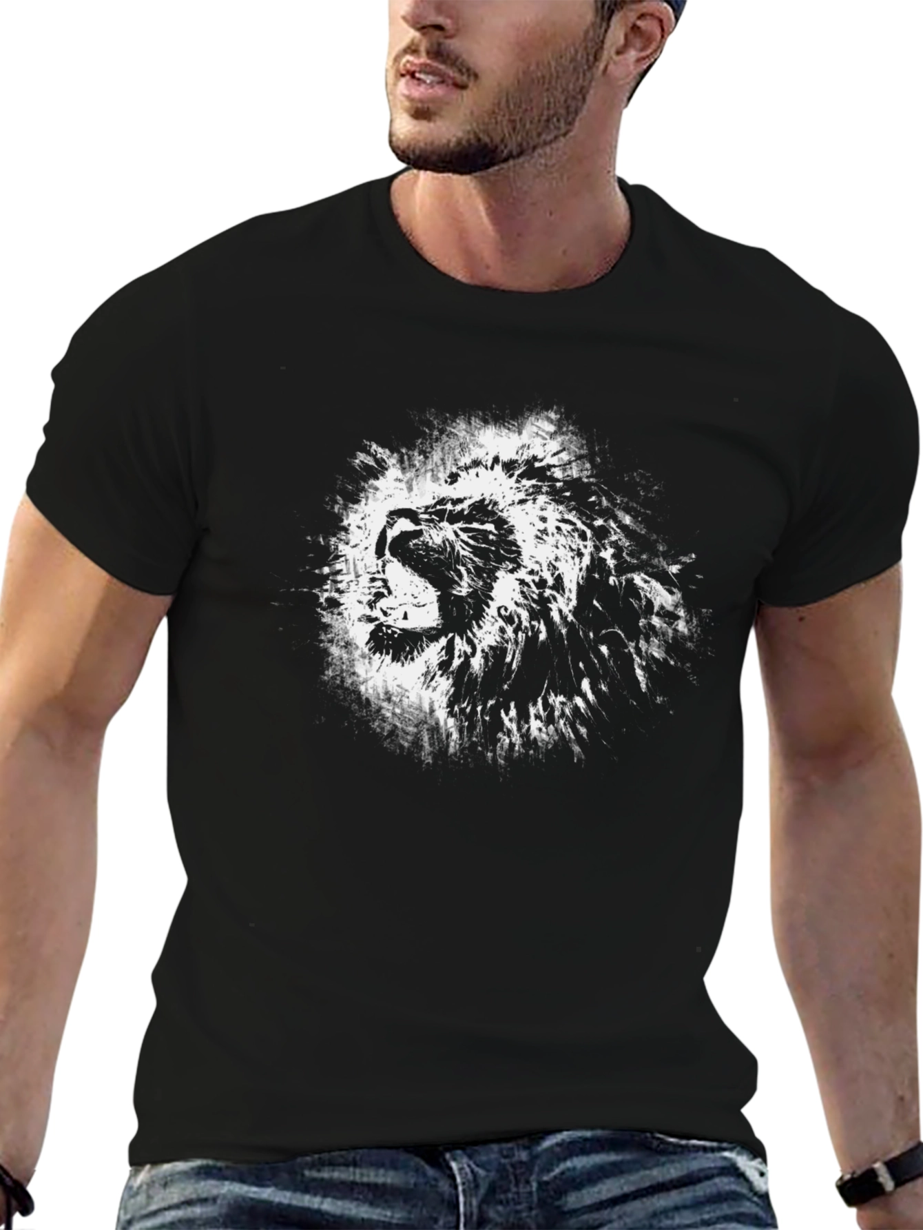 Lion Graphic Black T-Shirt - Bold Animal Print Tee