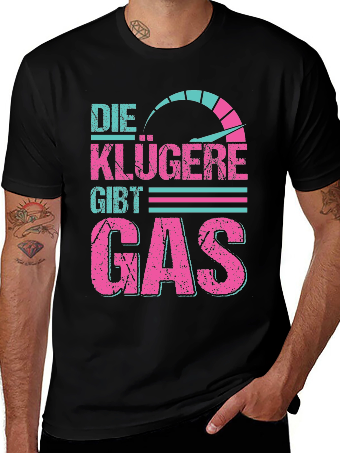 Die Klügere Gibt Gas Graphic Tee