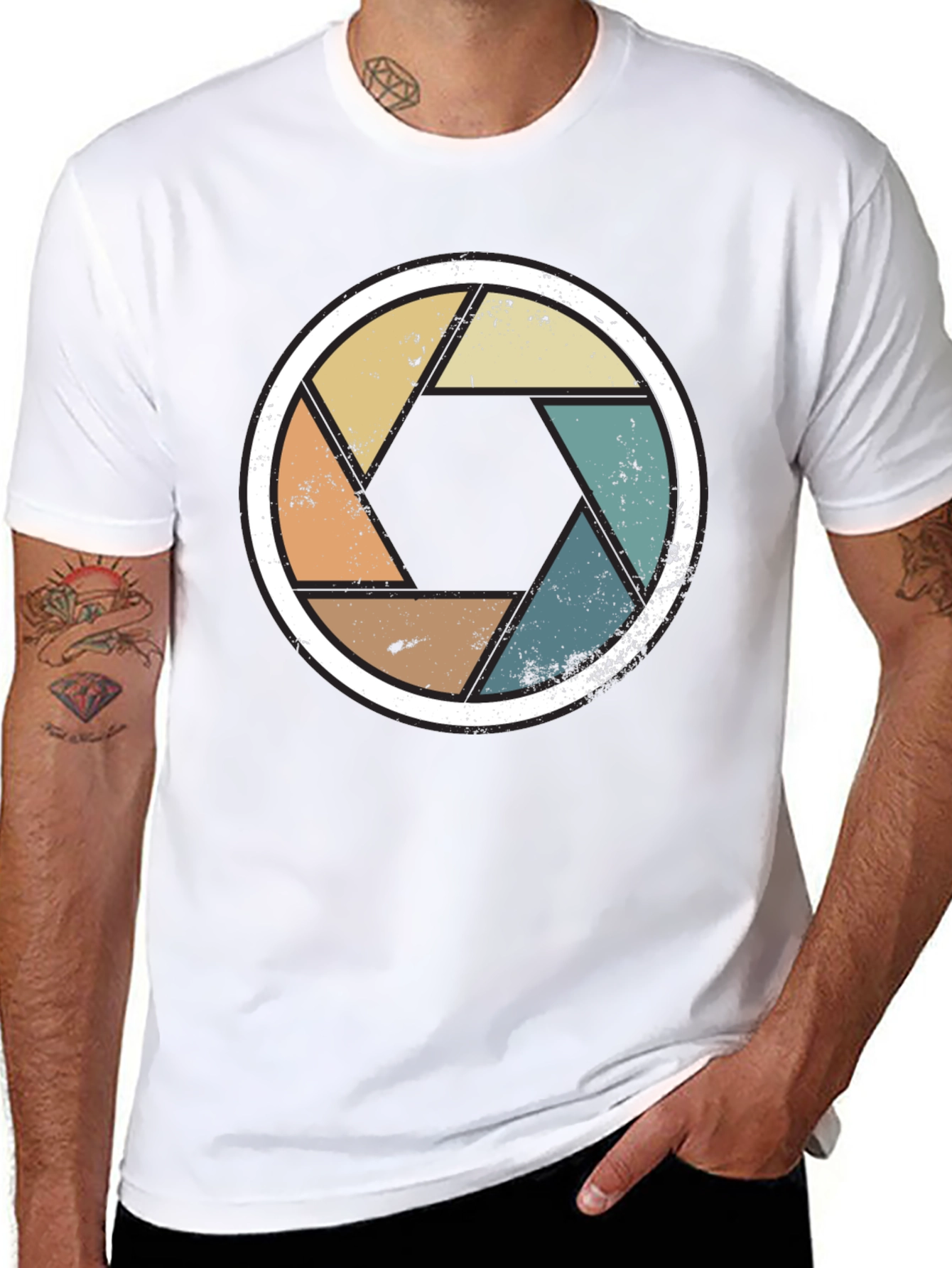 Retro Camera Aperture T-Shirt - Photographer Gift