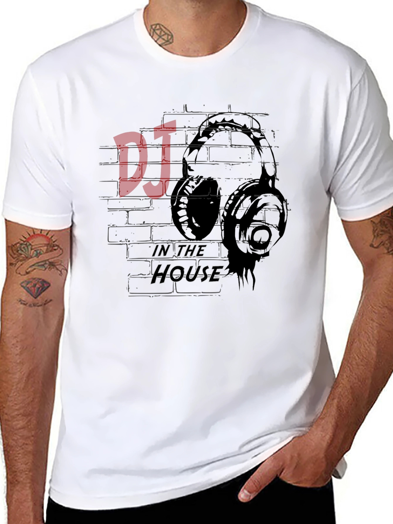 DJ in the House Graphic Print Tee